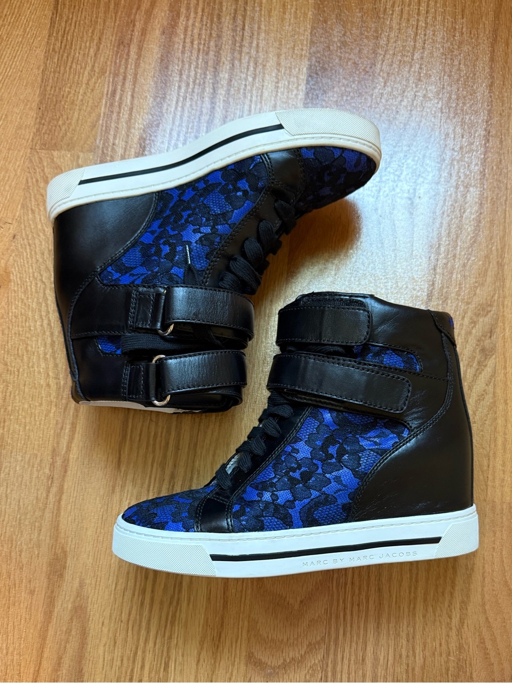 RARE Marc by Marc Jacobs Vintage Black & Blue Lace High-Top Sneakers with Straps - Picture 1 of 9